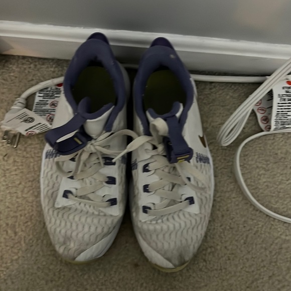 Purple and white Lebanon’s (newest) - Picture 1 of 3